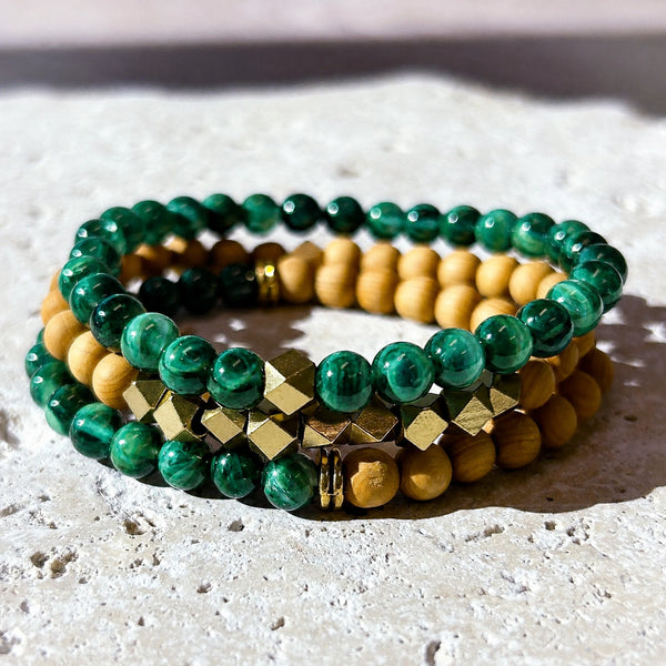 Malachite and Rosewood 6 mm bracelet stack with gold-tone accents - macro bead detail