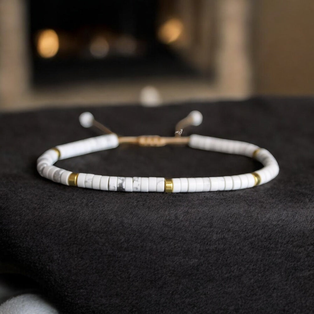 Howlite Natural Stone Bracelet – For Calmness, Healing, and Positive Energy