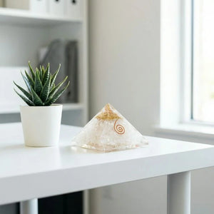 Clear Quartz Pyramid – Manifestation, Clarity & Energy Amplification Crystal