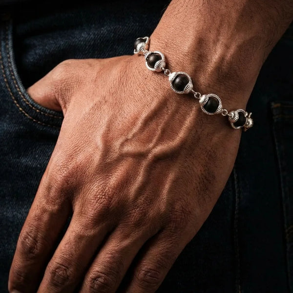 Karungali Malai Silver Cap Bracelet Modern - Ebony Wood — detail view