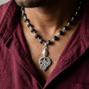 Murugan Om Vel Trishul Karungali Malai Silver Cap