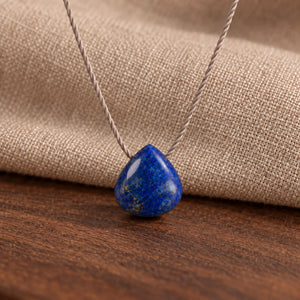Lapis Lazuli fine cord necklace 04 macro